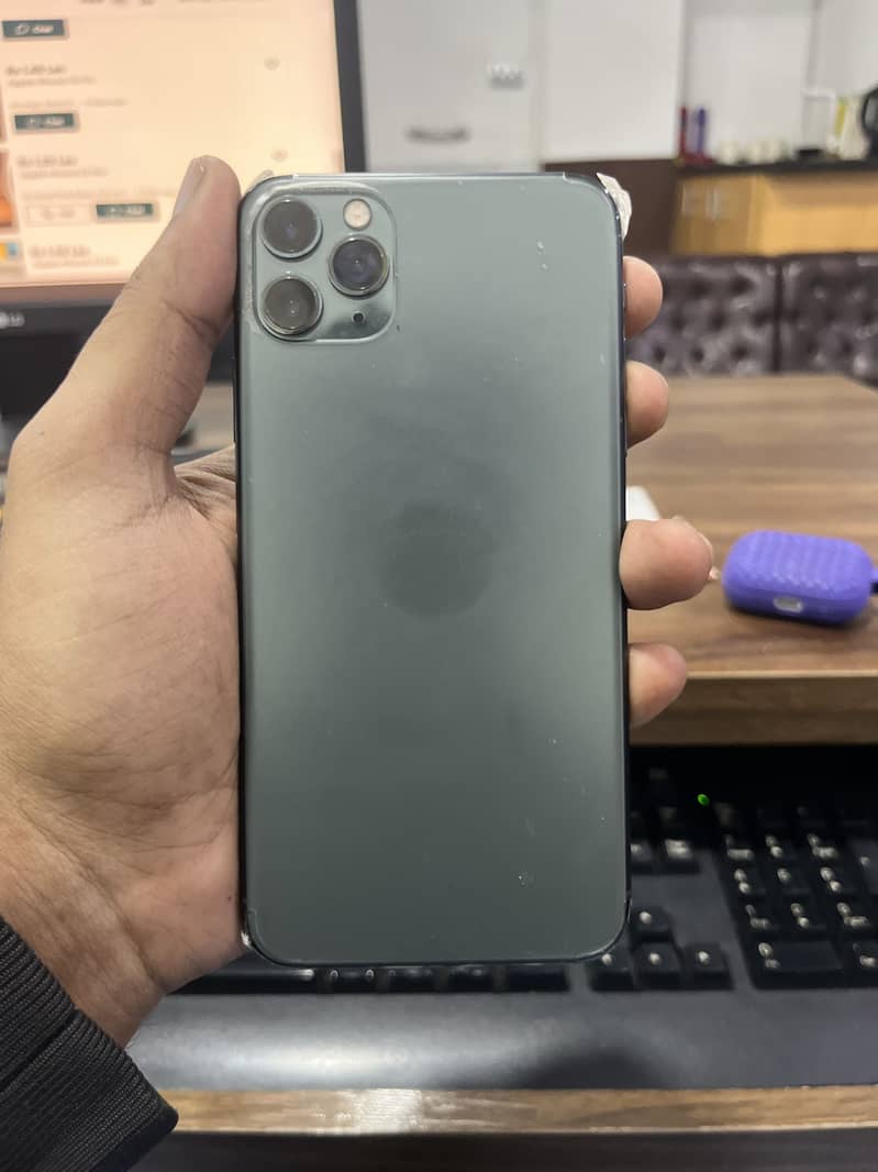 Apple iPhone 11 Pro Max 8