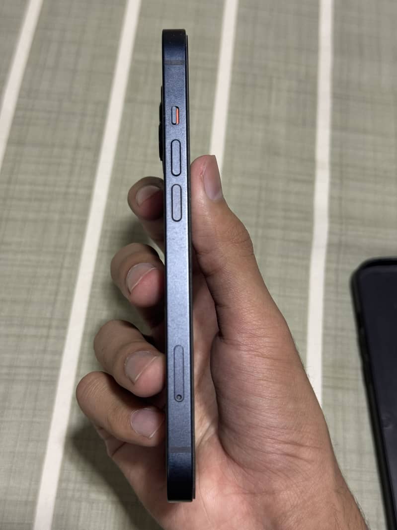 Apple iPhone 13 3