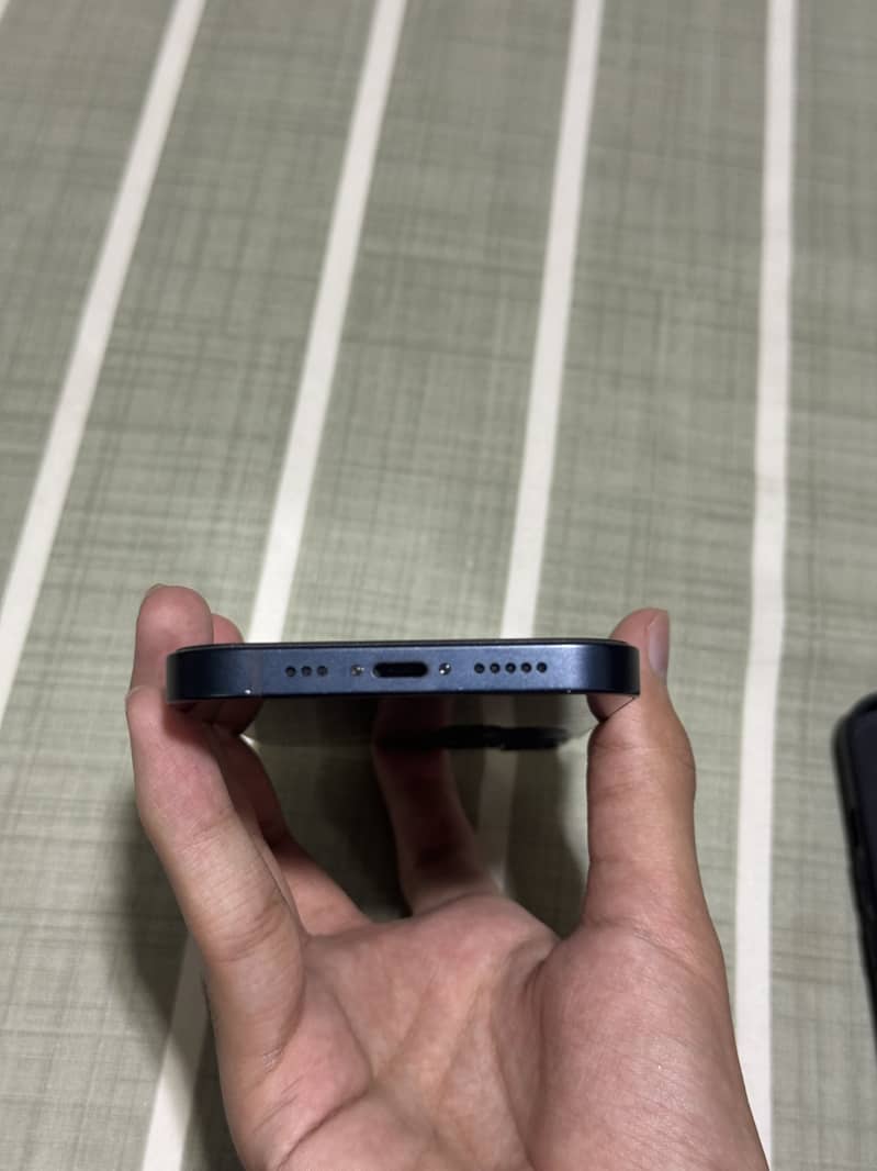 Apple iPhone 13 4