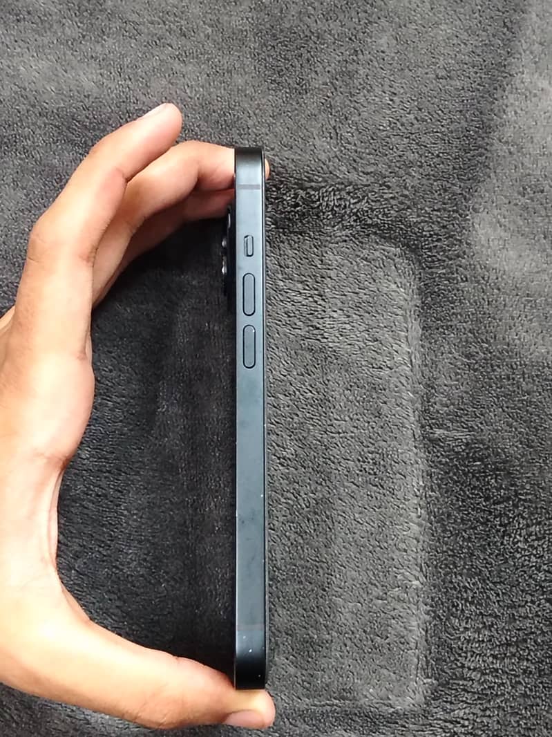 iPhone 14 JV 4