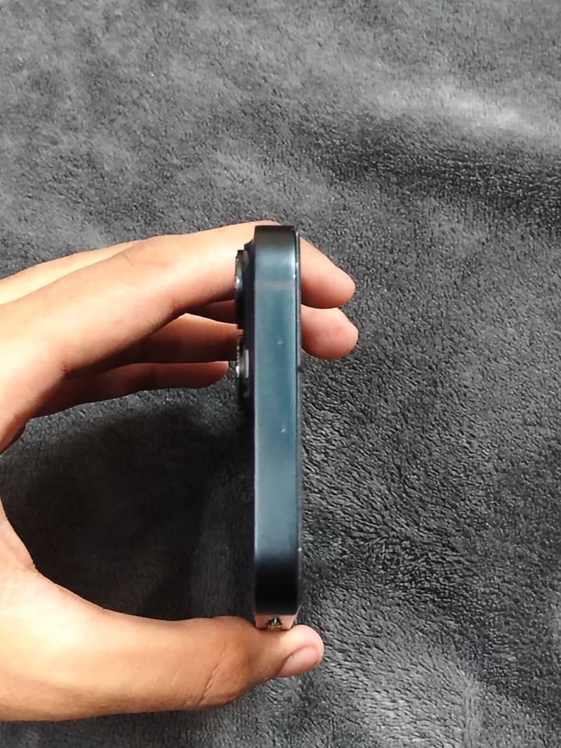 iPhone 14 JV 5