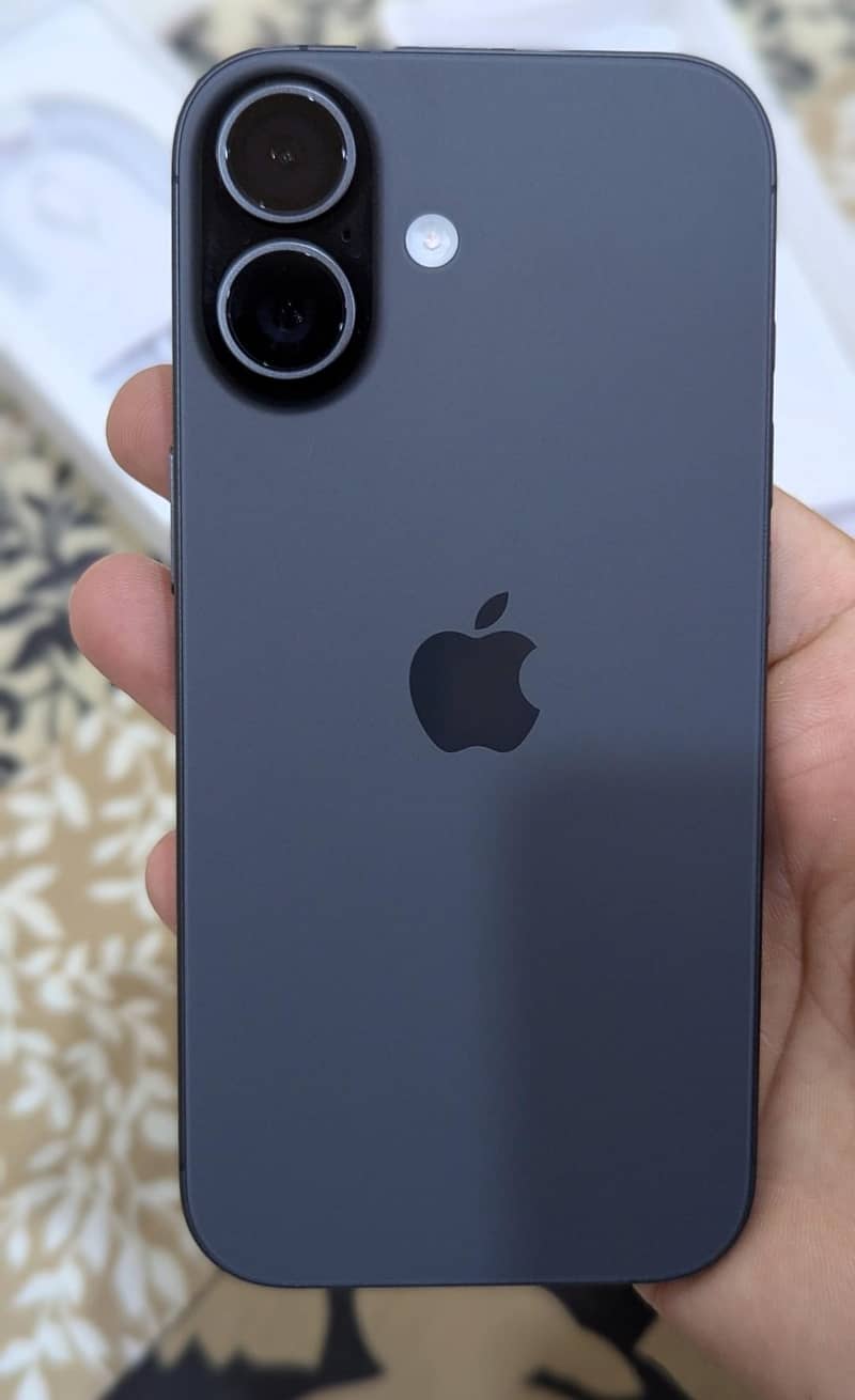 Apple iPhone 17 1