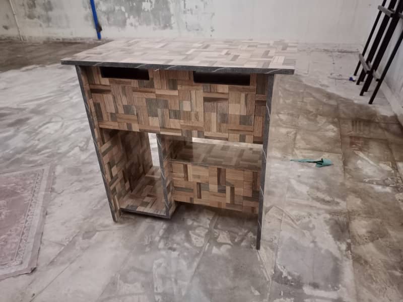 Writing And Computer Table 0