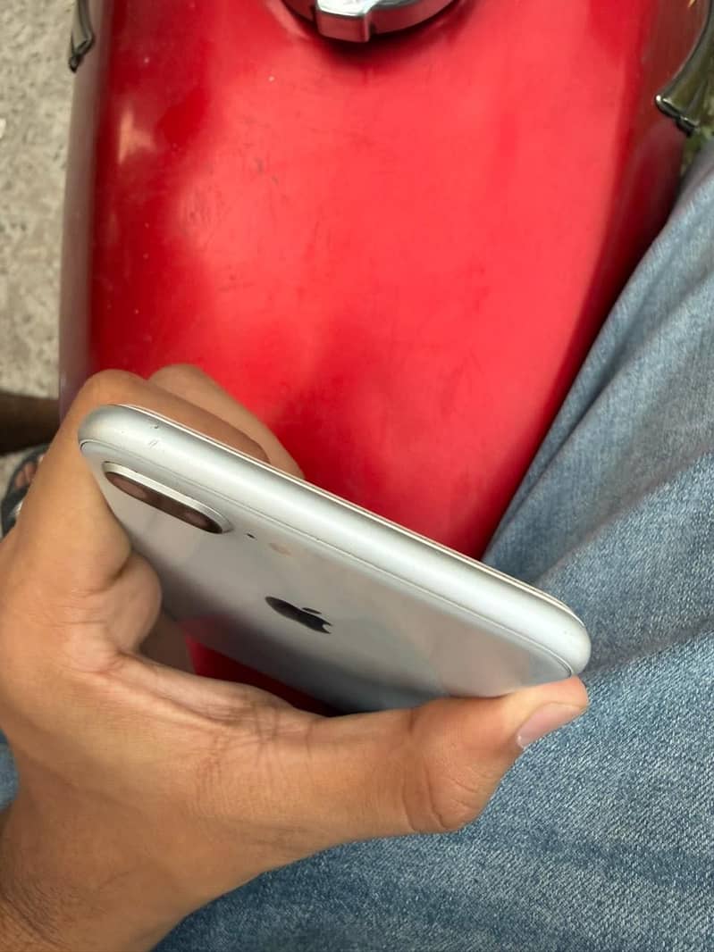 Apple iPhone 8 Plus 1