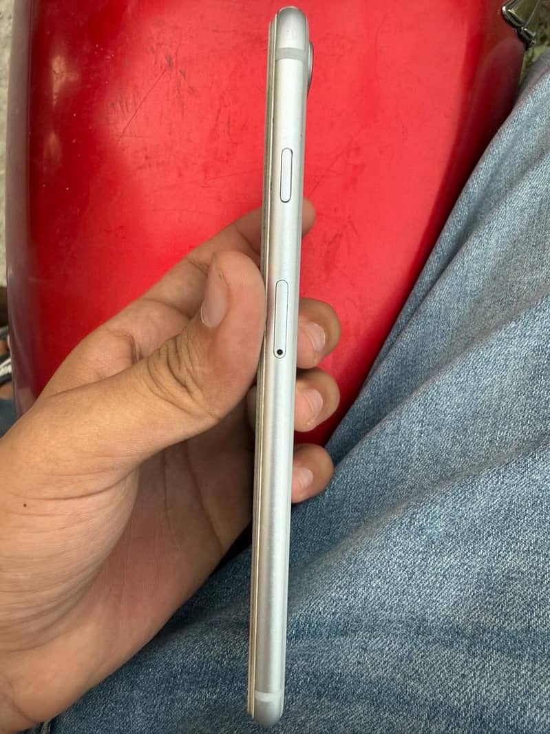 Apple iPhone 8 Plus 2