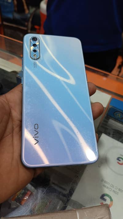 Vivo S1