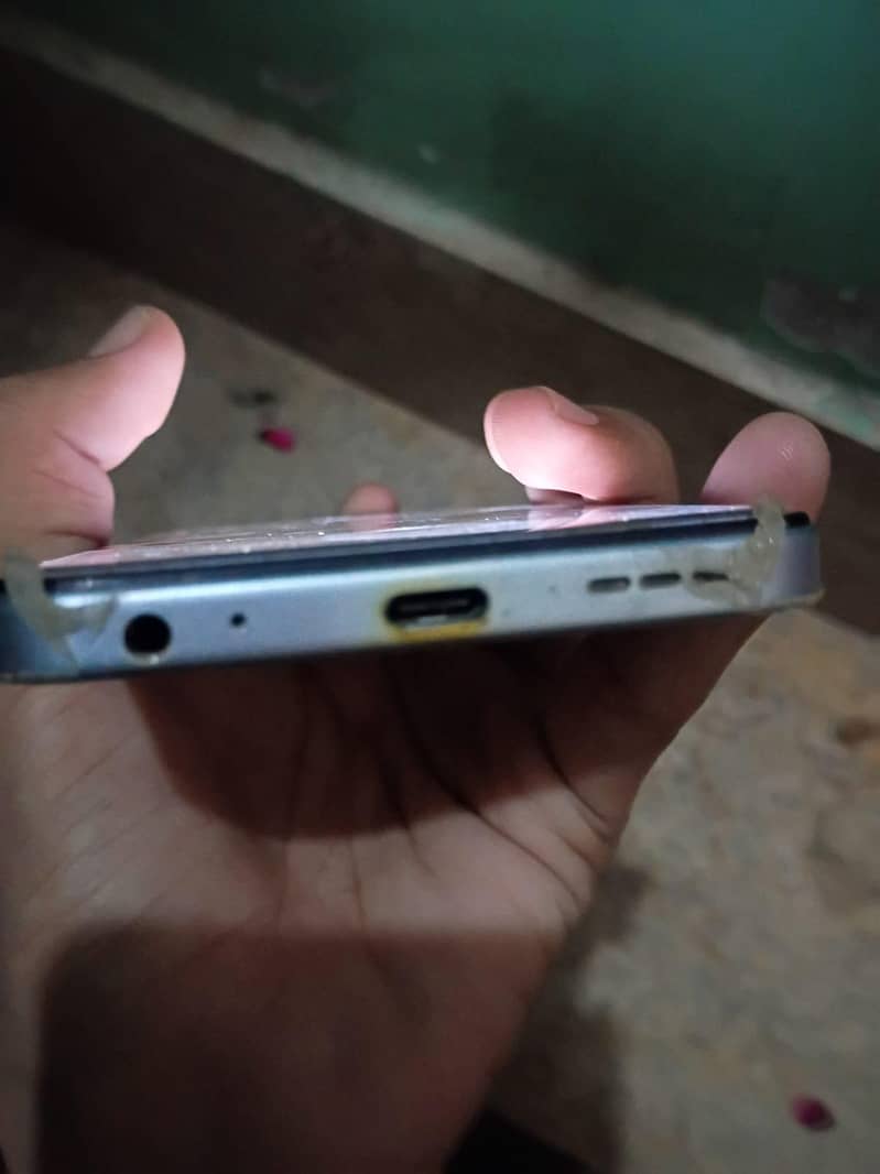 Tecno Spark 20C 3