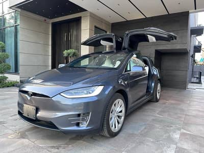 Tesla Model X 2018