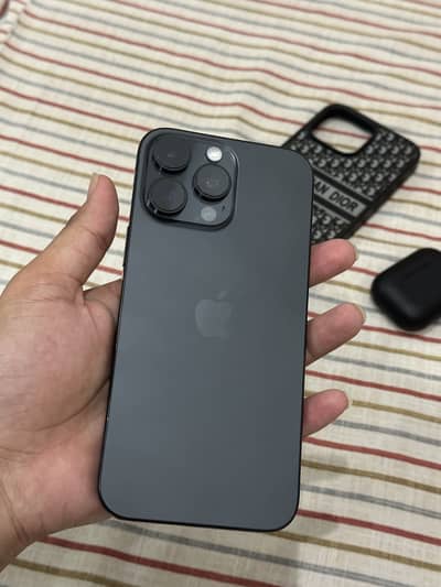 Apple iPhone 16 Pro Max