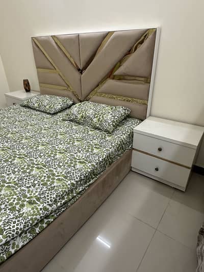 King Size Bed Set with Side Tables & Dressing Table