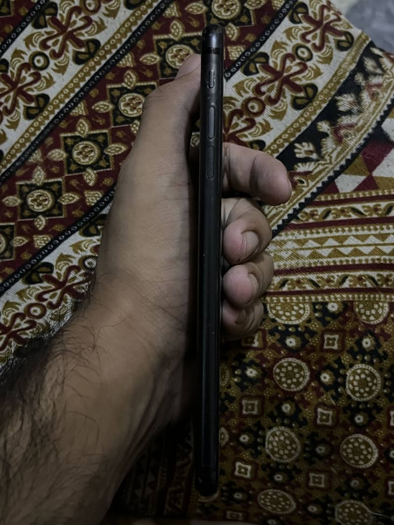 Apple iPhone 7 Plus 1
