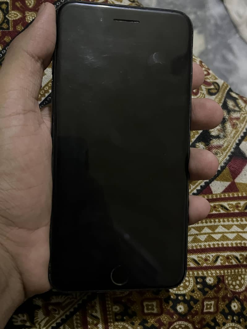 Apple iPhone 7 Plus 2