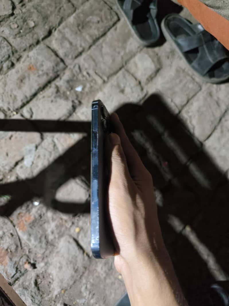 Apple iPhone 13 Pro Max 2