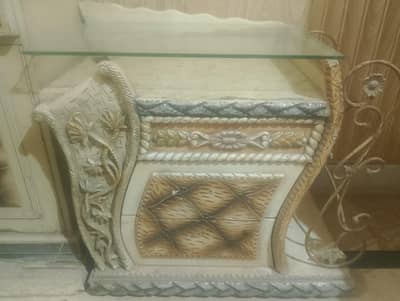 Bed plus 2 side tables and Dressing