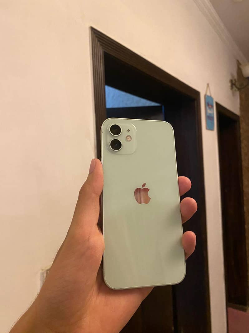 Apple iPhone 12 0