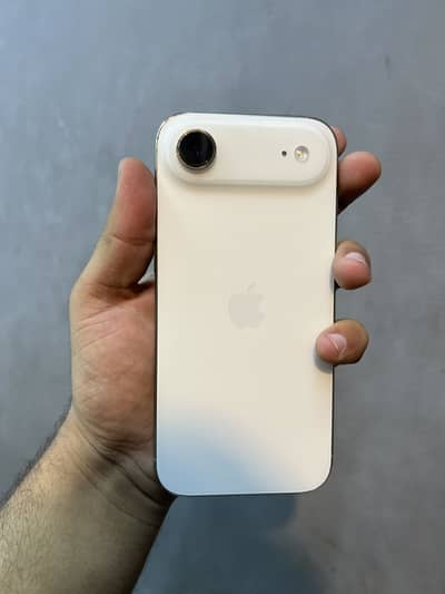 Apple iPhone 17 Air i clouded Gold