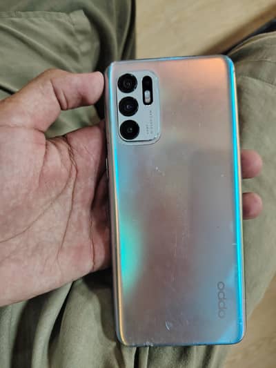 OPPO Reno6