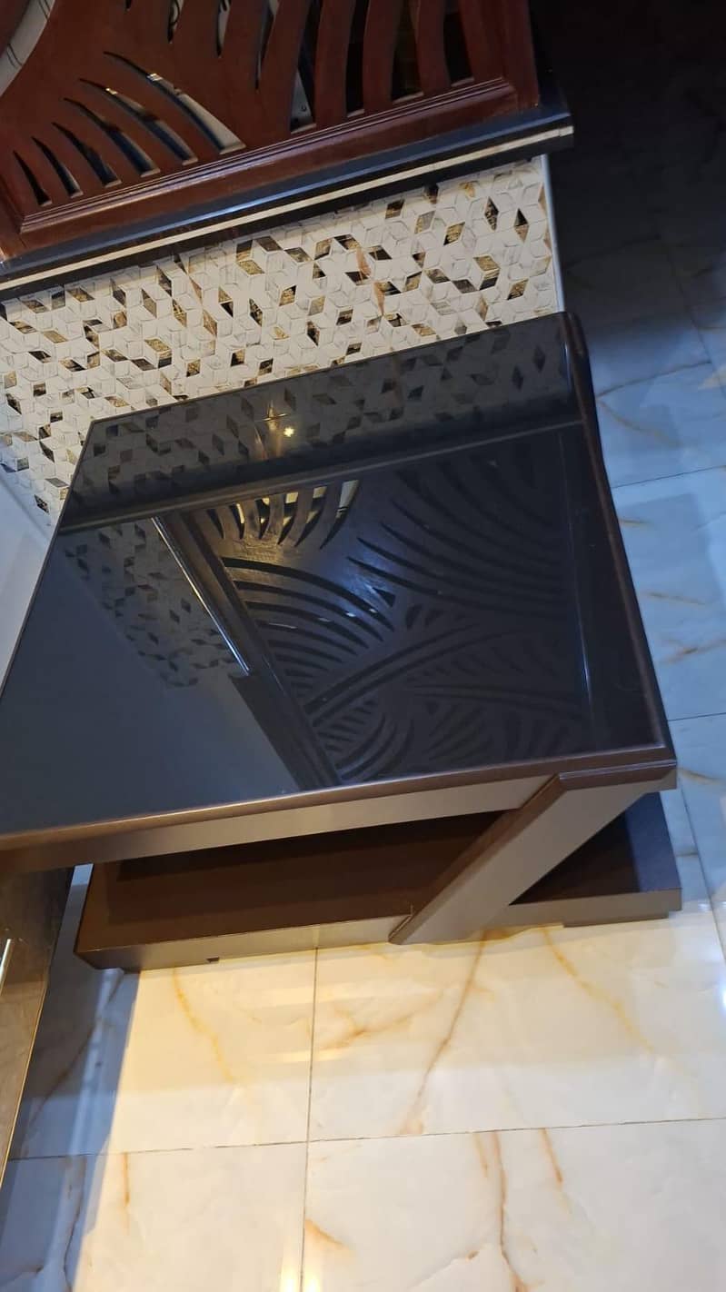 Centre Table 0