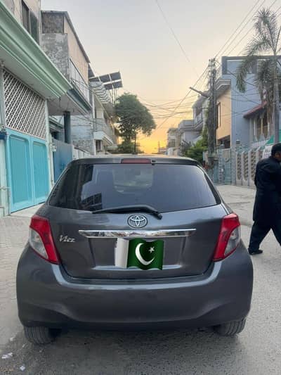 Toyota Vitz 2011
