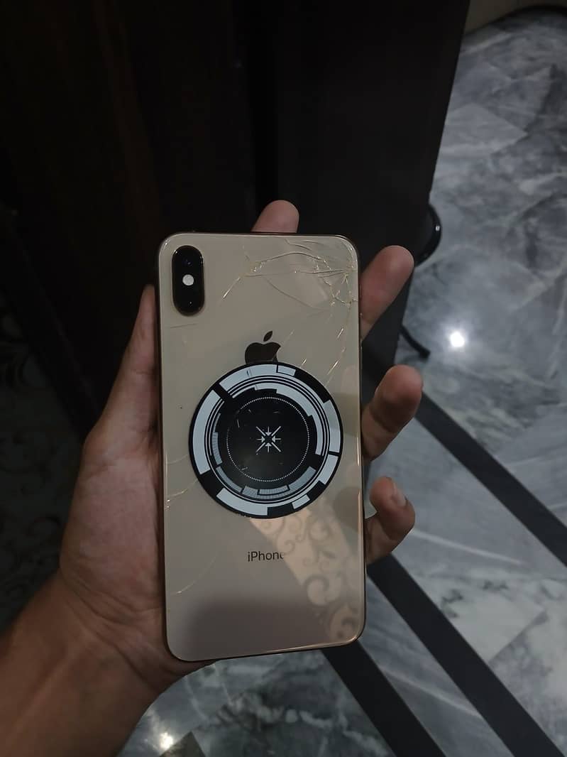 Apple iPhone XS Max 1