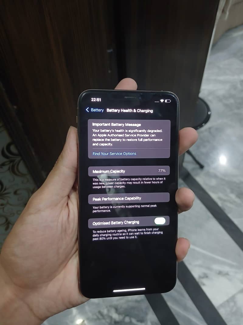 Apple iPhone XS Max 6