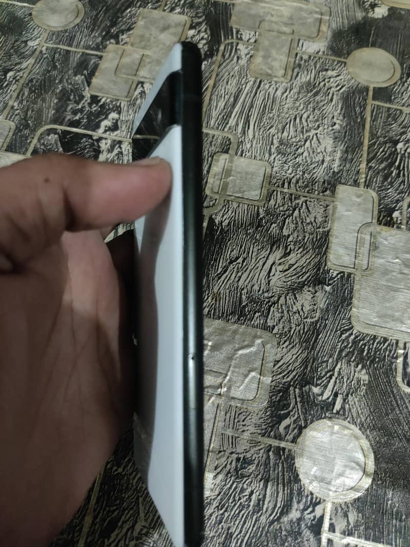 Google Pixel 6a 5