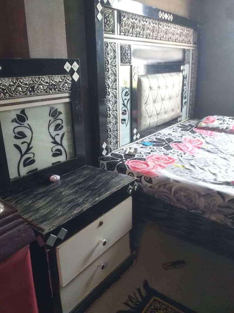 Double Bed Dressing With Side Table 1