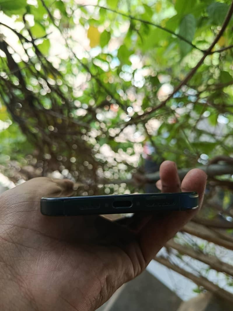 Apple iPhone 15 Pro Max 5