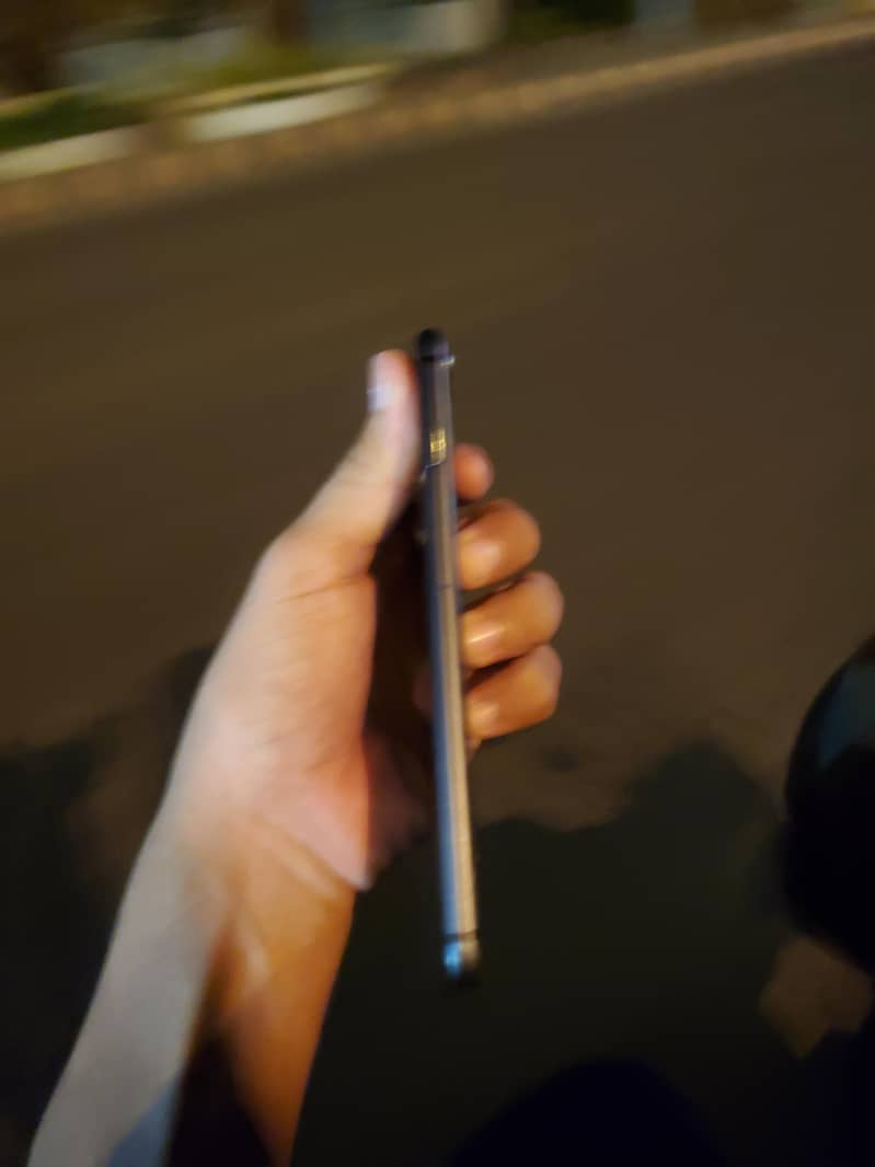 Apple iPhone 8 Plus 4