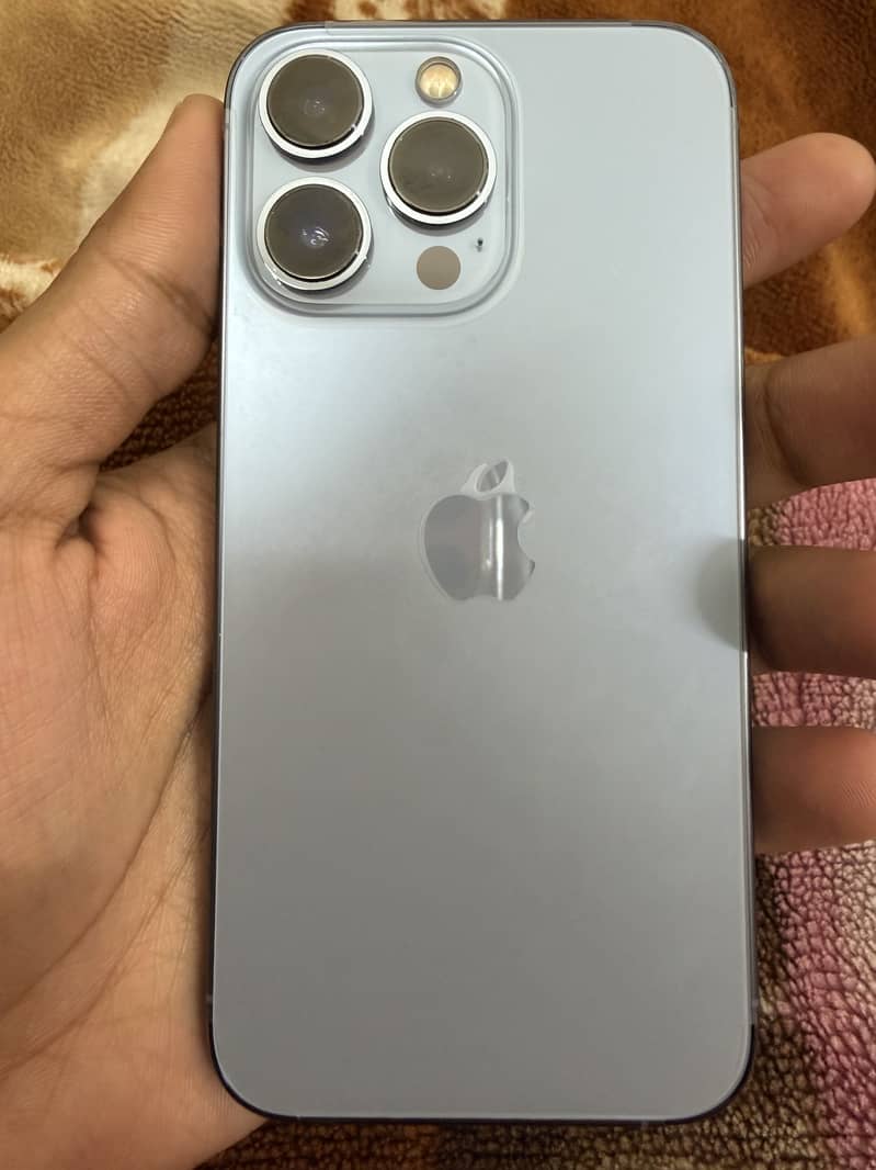 Apple iPhone 13 Pro 1