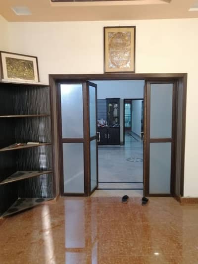 10 Marla Facing Park House For Sale Near Ucp University & Shaukat Khanam Chowk