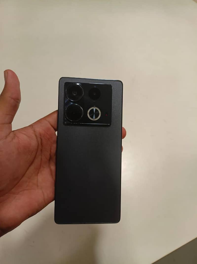 Infinix Note 40 4