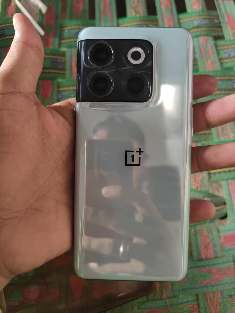 One Plus 10T 1