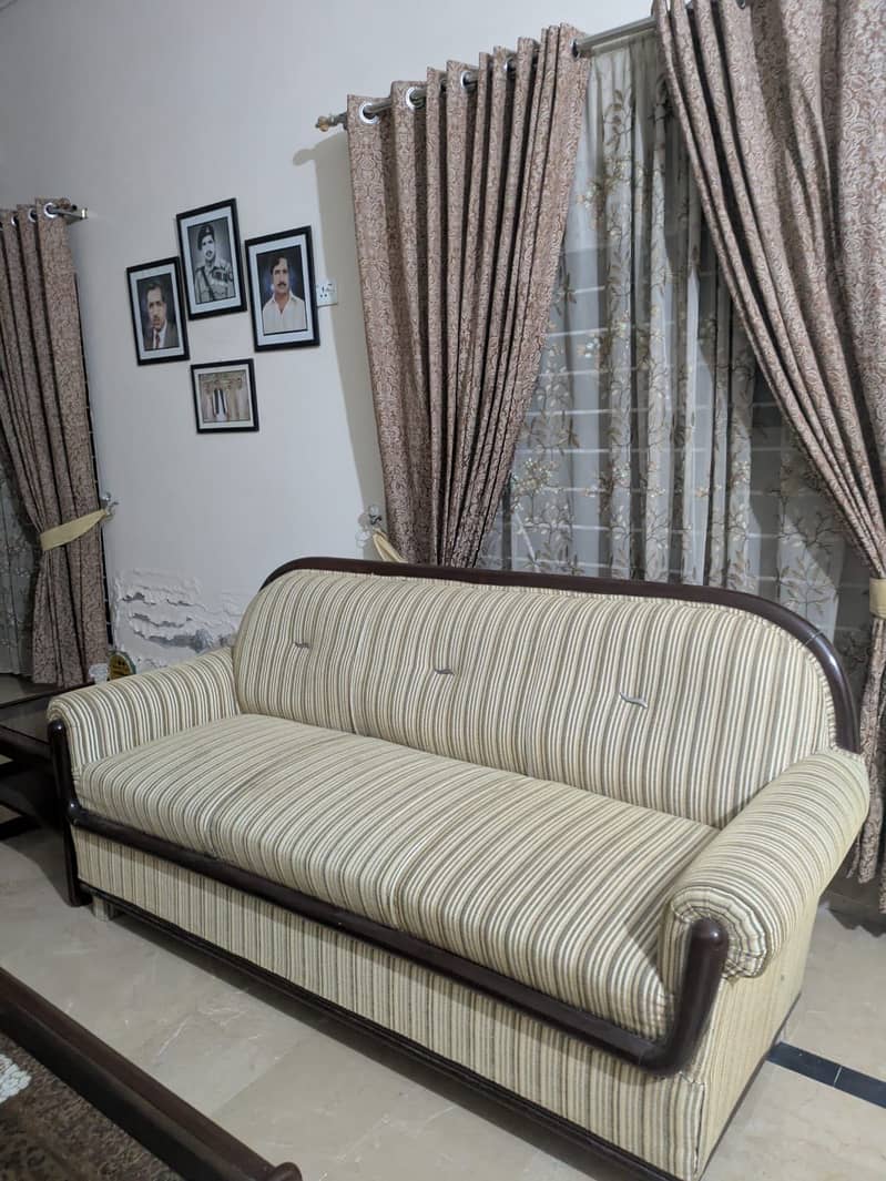 Beige sofa set 1