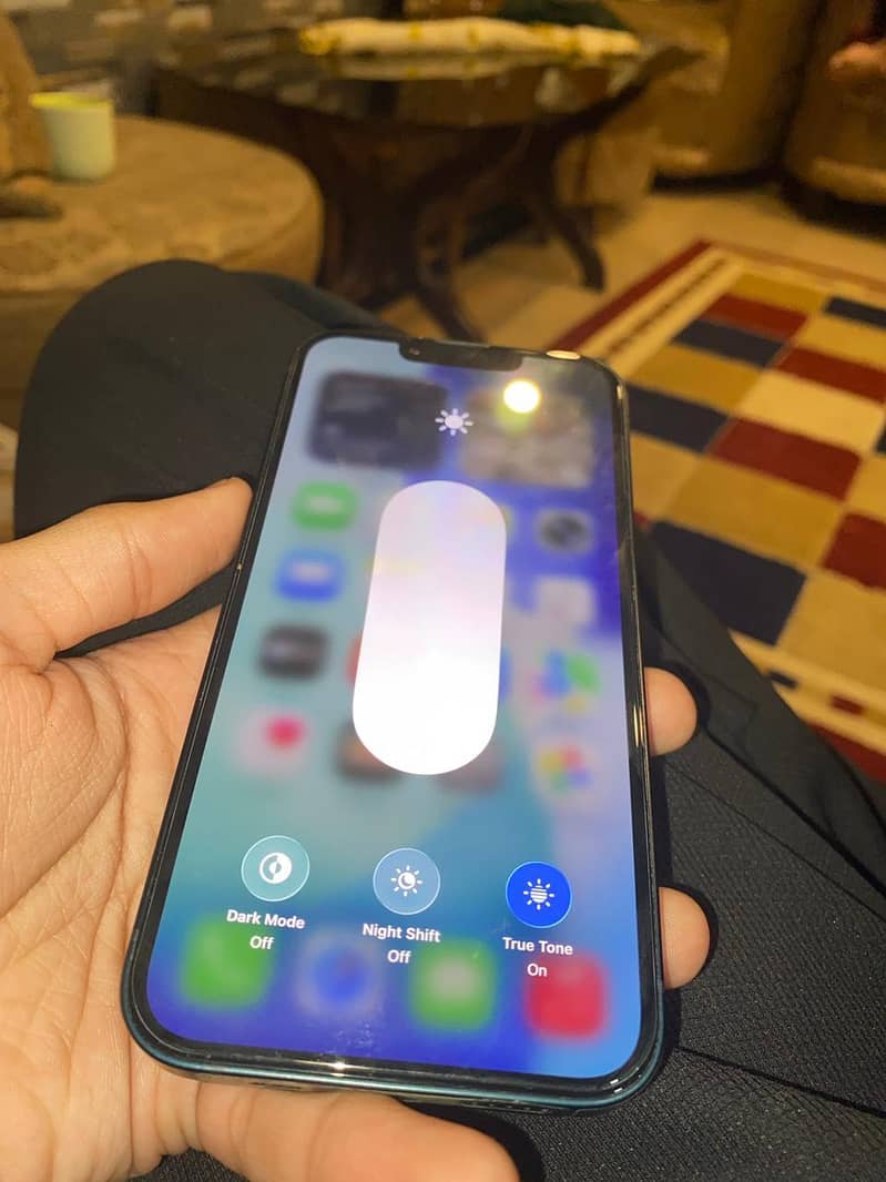 Apple iPhone 13 1