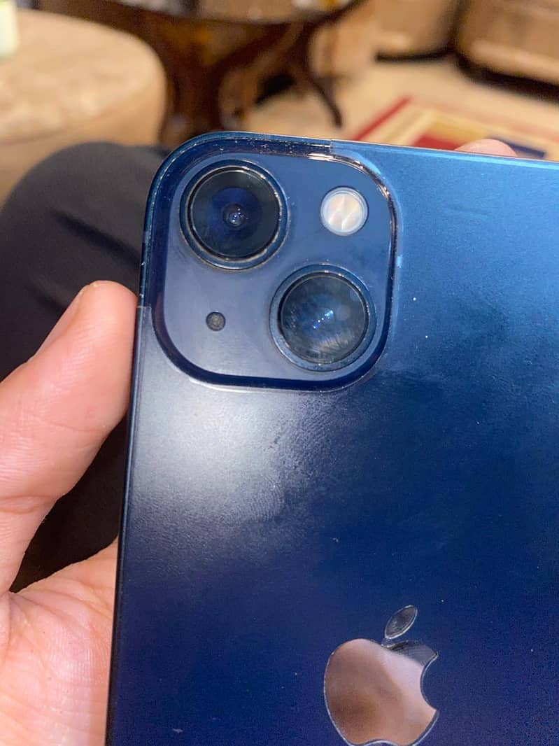 Apple iPhone 13 2