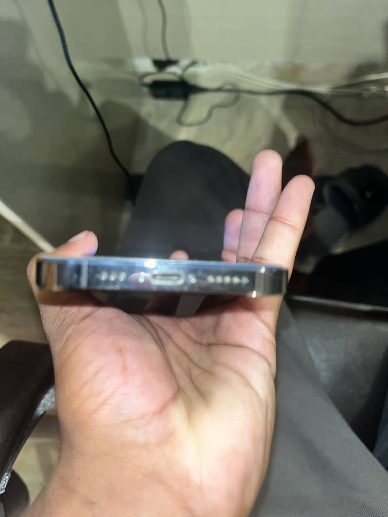 Apple iPhone 13 Pro 1
