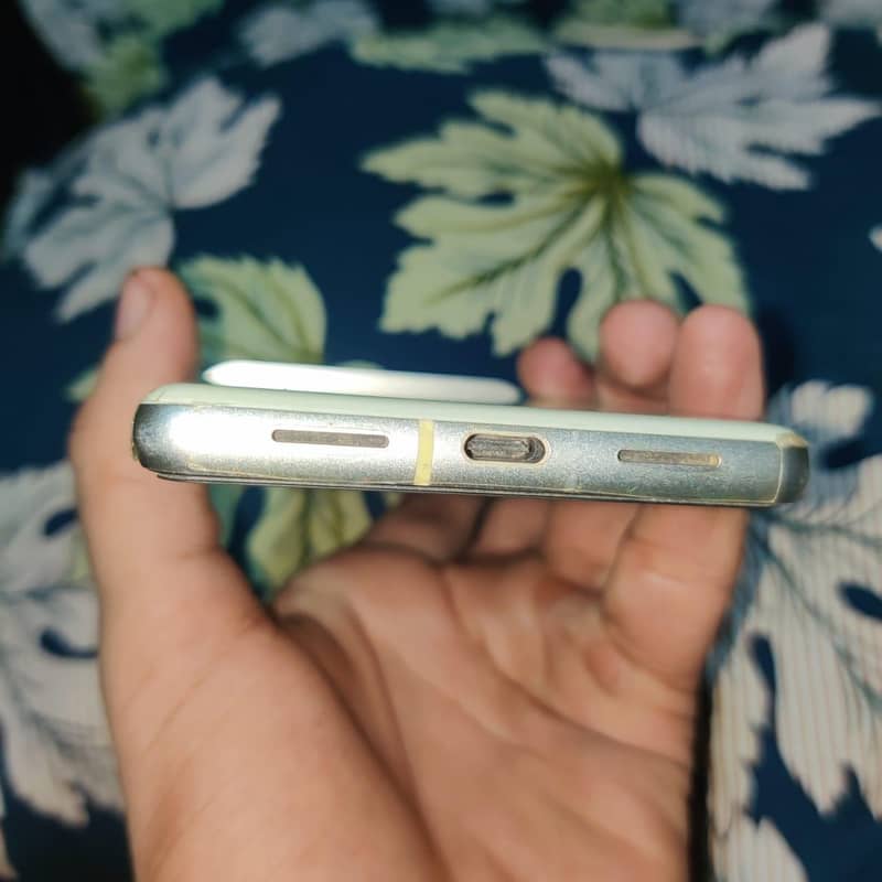 Google Pixel 7 3