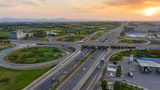 Prime Commercial Land 175 Marla In Front Of Main Bhera Interchange 210ft Front Available For Sale At Very Reasonable Price  6lac Per Marla .