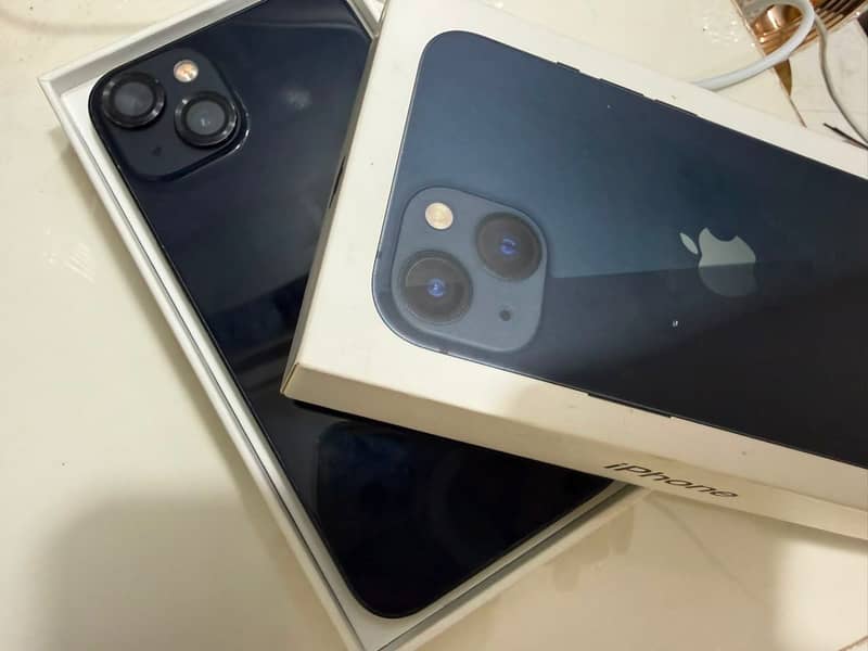 Apple iPhone 13 4