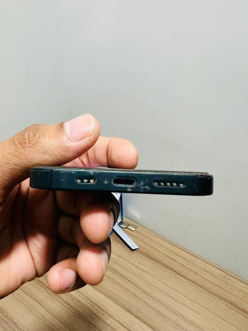 Apple iPhone 14 5