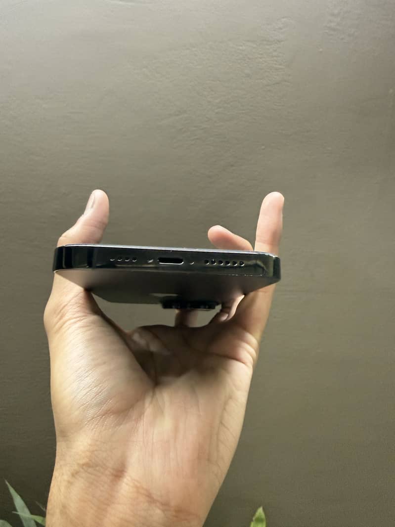 iphone 14 pro max 4