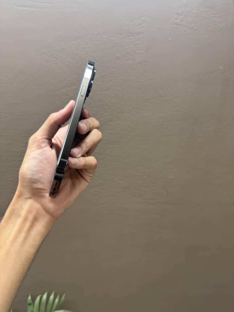 iphone 14 pro max 6