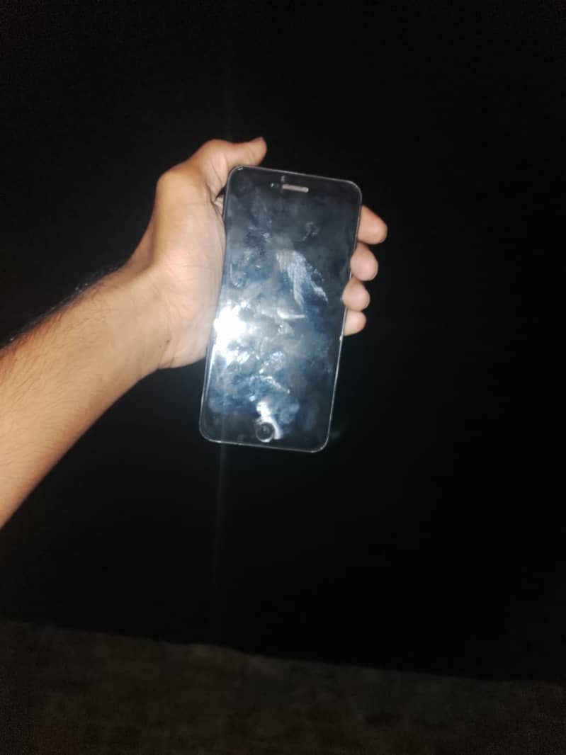Apple iPhone 7 Plus 2