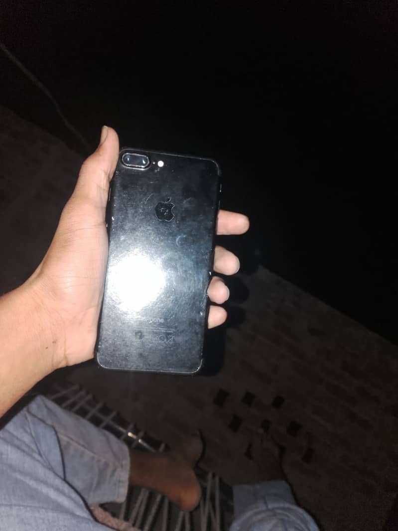 Apple iPhone 7 Plus 4