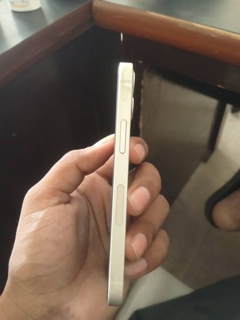Apple iPhone 12 mini 1