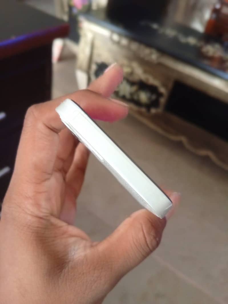 Apple iPhone 12 mini 2
