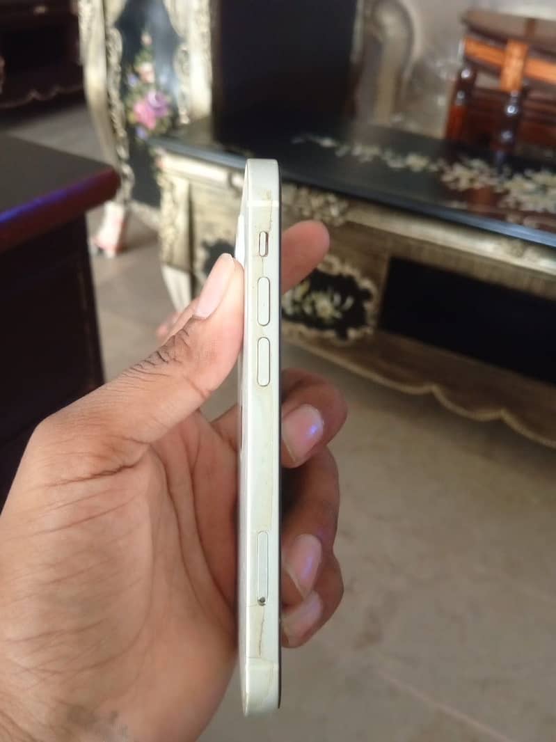 Apple iPhone 12 mini 3