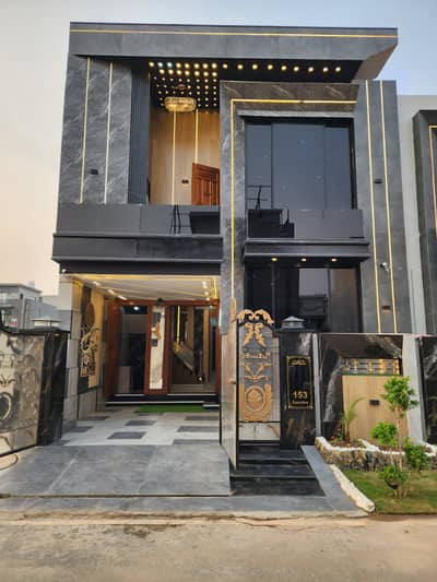 5 MARLA ULTRA MODERN BRAND NEW HOUSE AVAILABLE FOR SALE