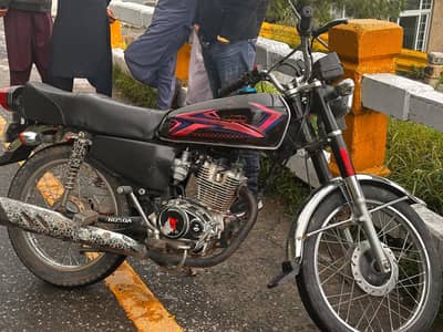 Honda 125 sale 10/10 condition urgent sale